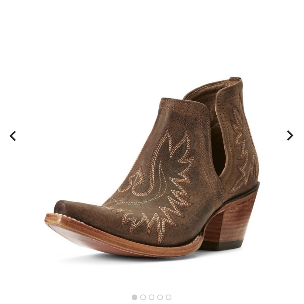 Ariat Dixon brown size 8 western booties